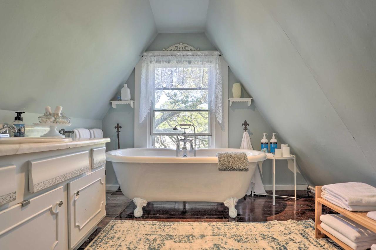 Coastal, Walkable Home In Historic Southport! Dış mekan fotoğraf